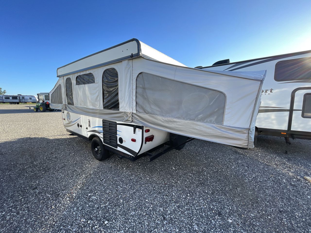 2017 FOREST RIVER PALOMINO REAL LITE 12FD full