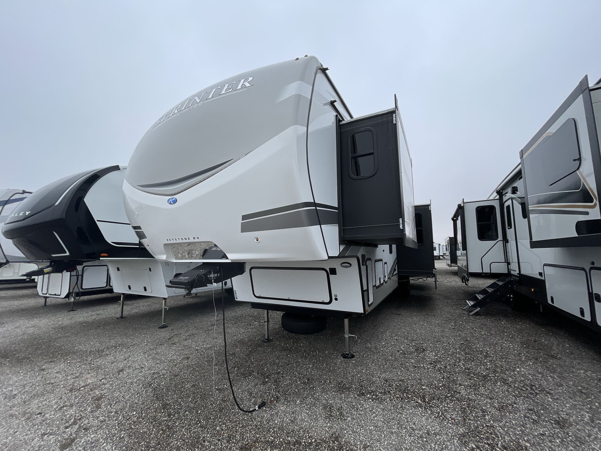 2024 KEYSTONE RV SPRINTER LIMITED 3810QBS Premier RV LLC