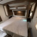 2018 KEYSTONE RV COUGAR X-LITE 33MLS full