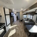 2025 VENTURE RV SPORTTREK TOURING EDITION STT292VRB full