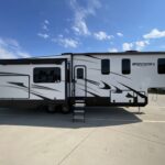 2024 VENTURE RV SPORTTREK TOURING EDITION FW STTF353VIK full