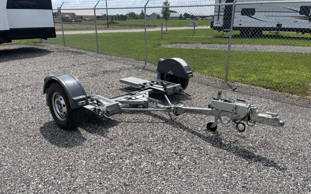 2019 DEMCO TOW DOLLY 9713049