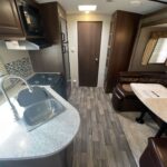 2017 KEYSTONE RV BULLET 22RBPR full