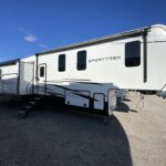 2025 VENTURE RV SPORTTREK TOURING EDITION FW STTF353VRK full