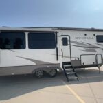 2020 KEYSTONE RV MONTANA 3121RL full