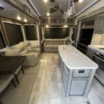 2020 KEYSTONE RV MONTANA 3121RL full