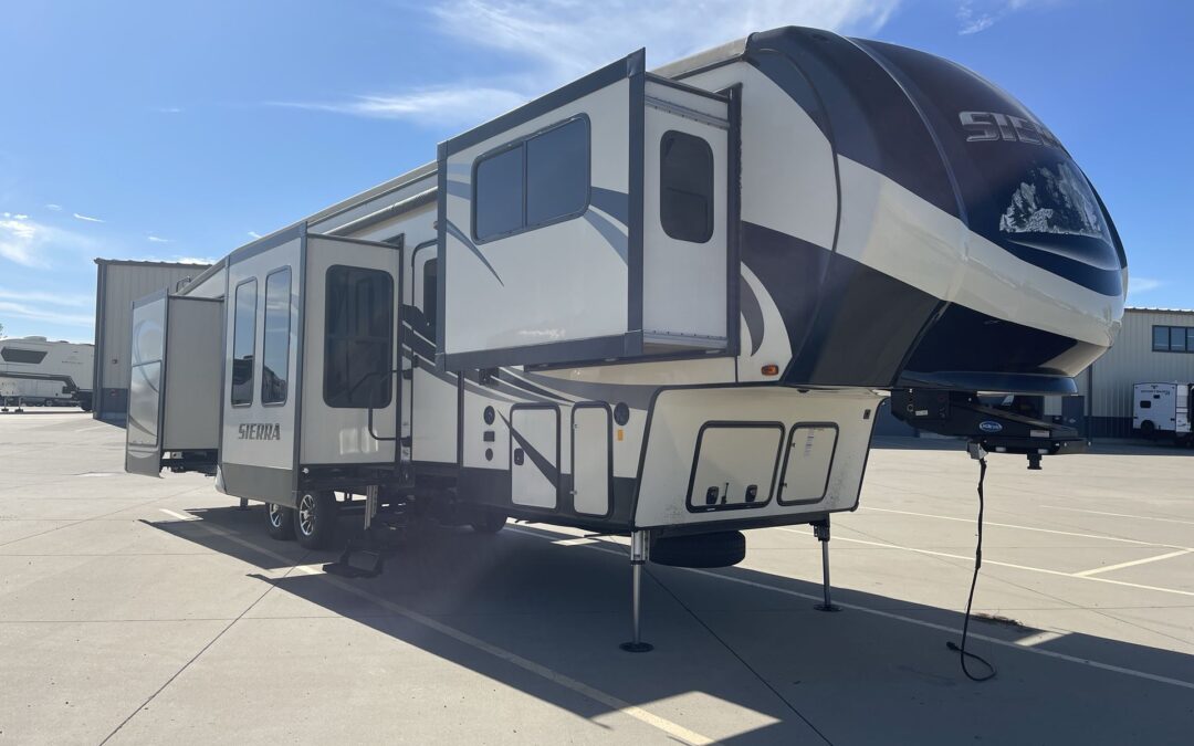 2018 FOREST RIVER SIERRA 379FLOK