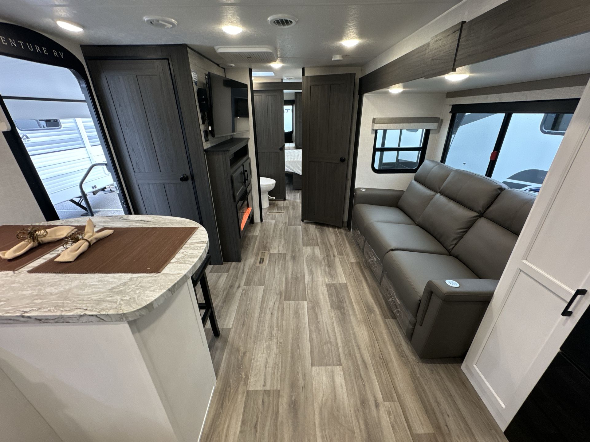 2025 VENTURE RV STRATUS SR262VFK