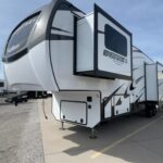 2025 VENTURE RV SPORTTREK TOURING EDITION FW STTF354VBH full