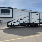 2025 VENTURE RV SPORTTREK TOURING EDITION FW STTF354VBH full