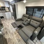 2023 VENTURE RV STRATUS 221VRK full