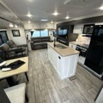 2025 VENTURE RV SIENNA SA293VIK full