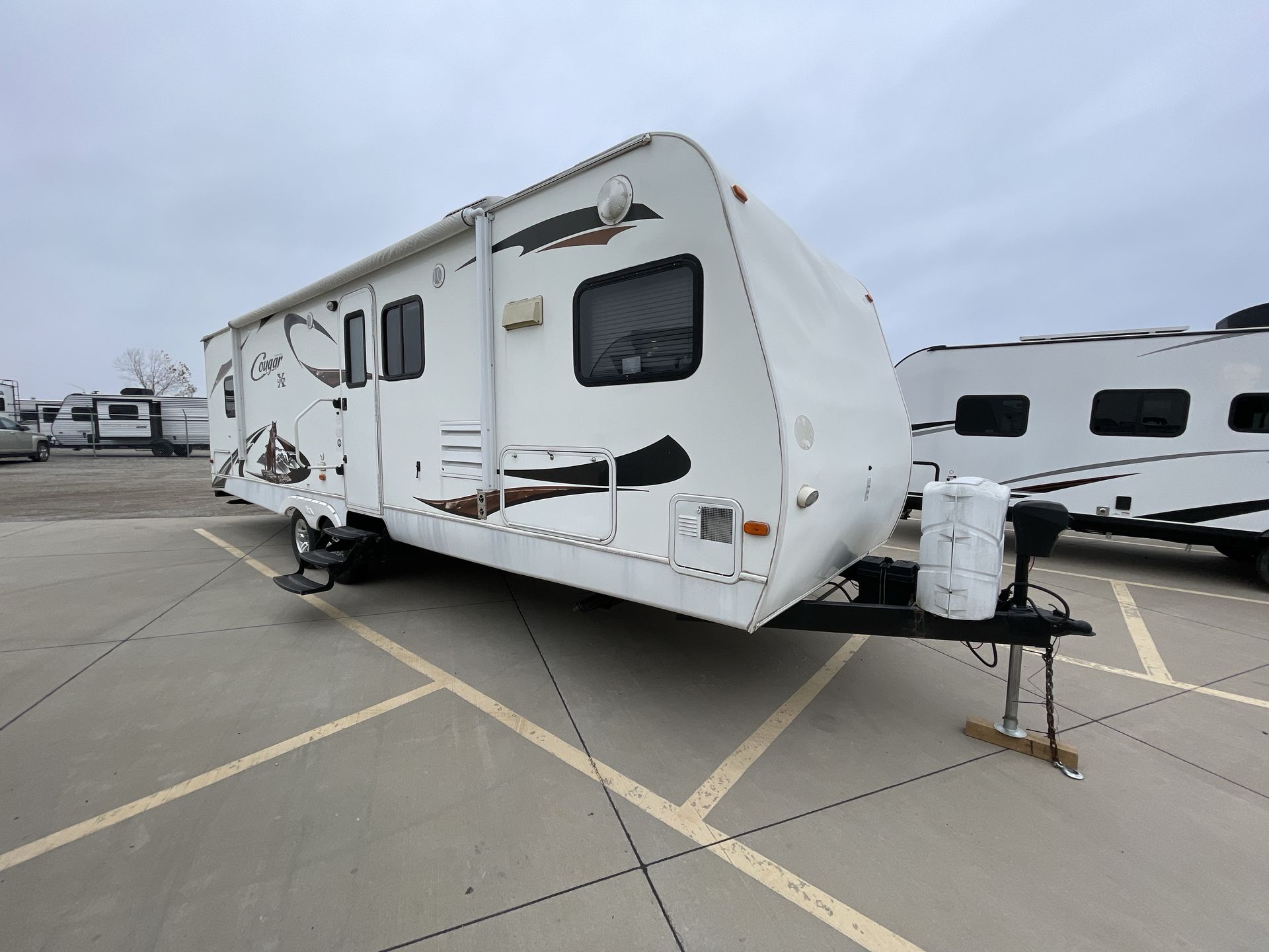 2011 KEYSTONE RV COUGAR 29FKS